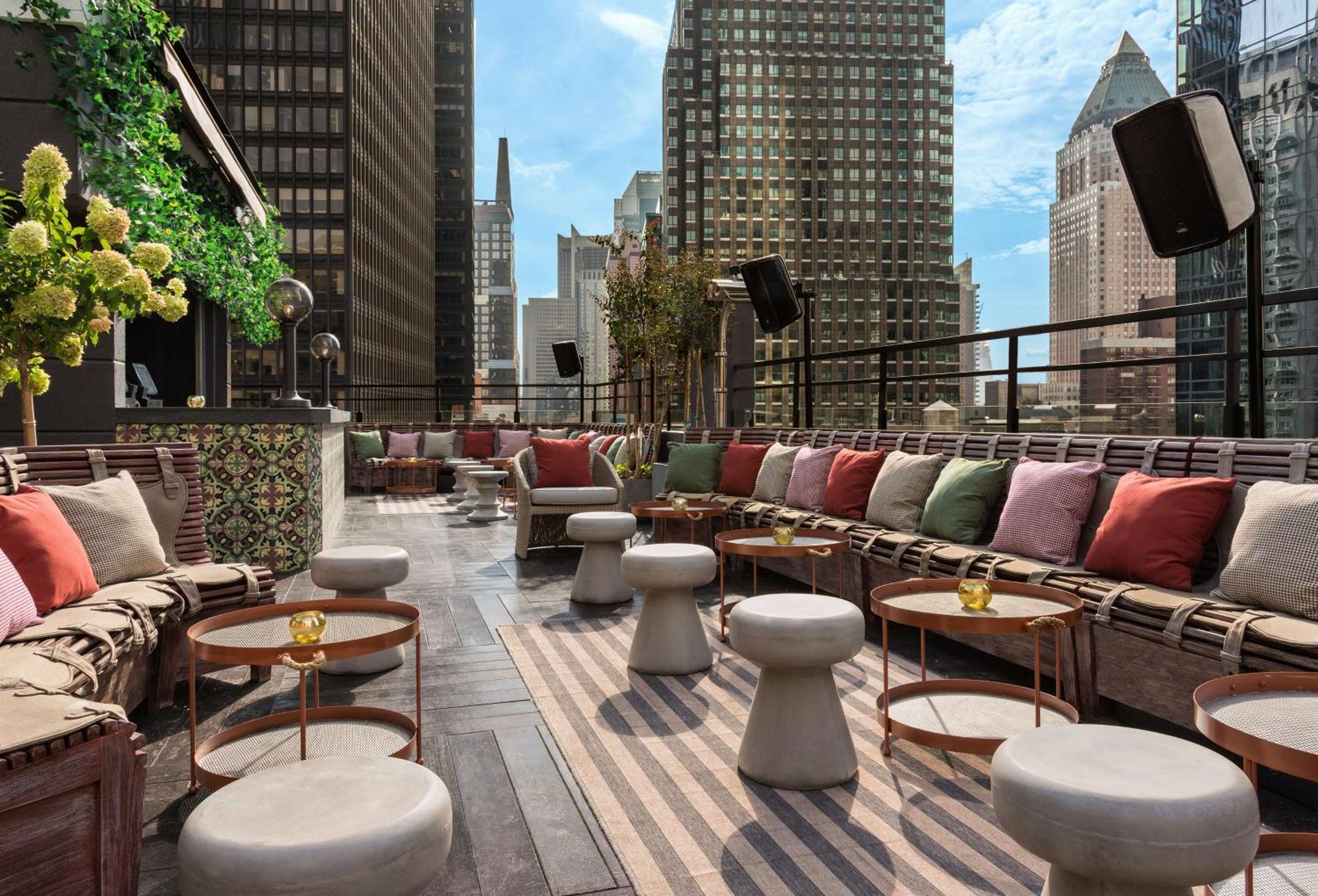 Dream Midtown, By Hyatt Hotel New York City Exterior photo